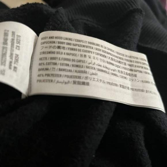 - Hollister Cropped Black Hoodie Full Zipper Front Pockets Size XS NWT - Picture 14 of 15